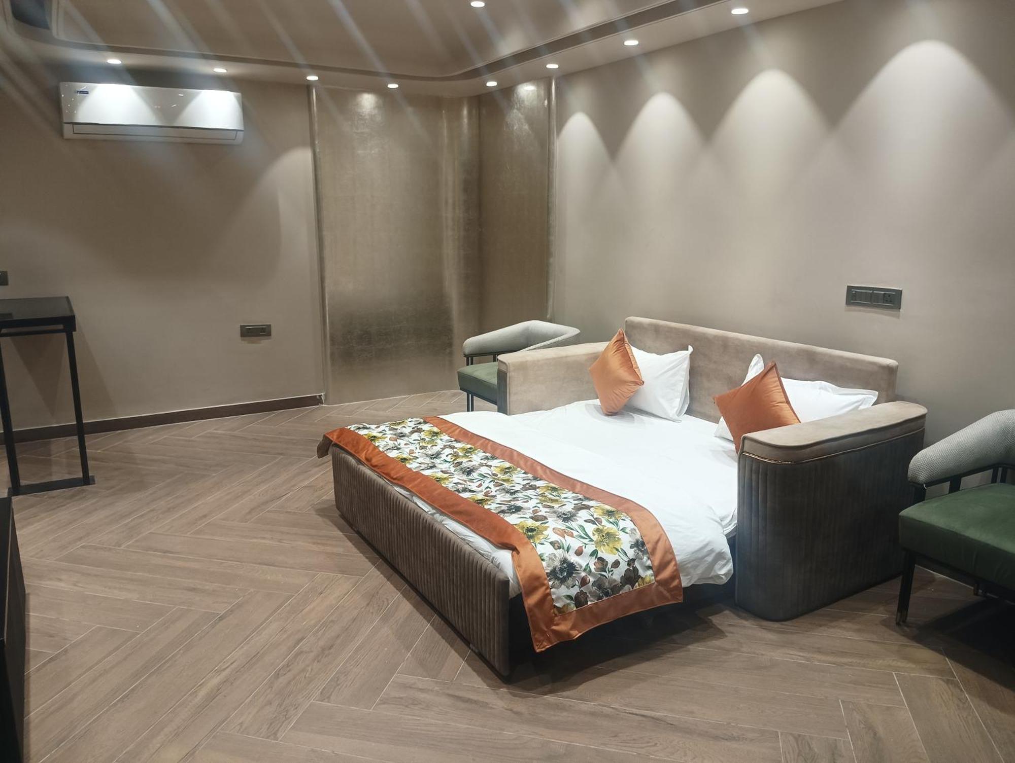 Hotel Cullinan By Qotel Janakpuri Delhi  Luaran gambar