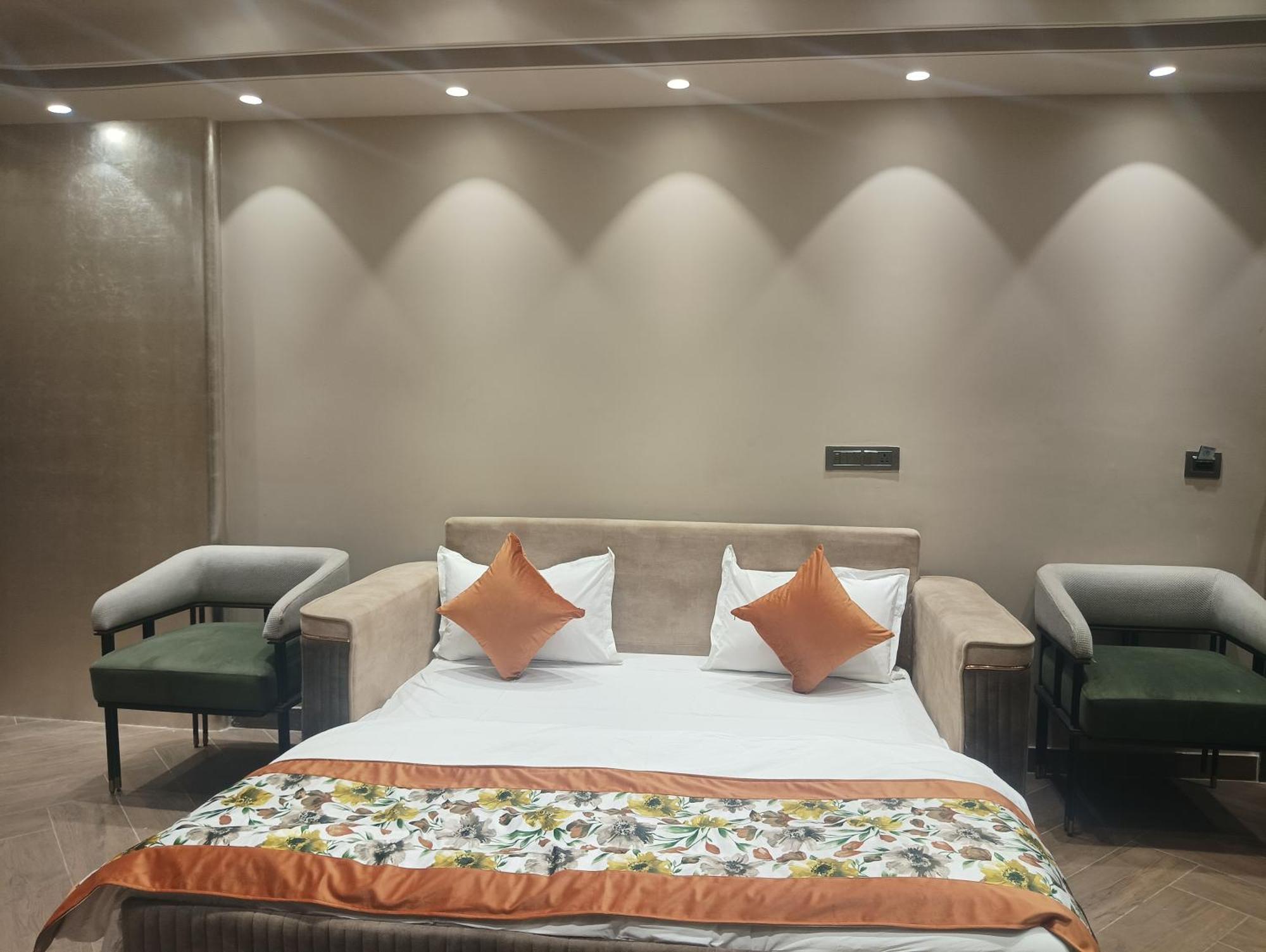 Hotel Cullinan By Qotel Janakpuri Delhi  Luaran gambar