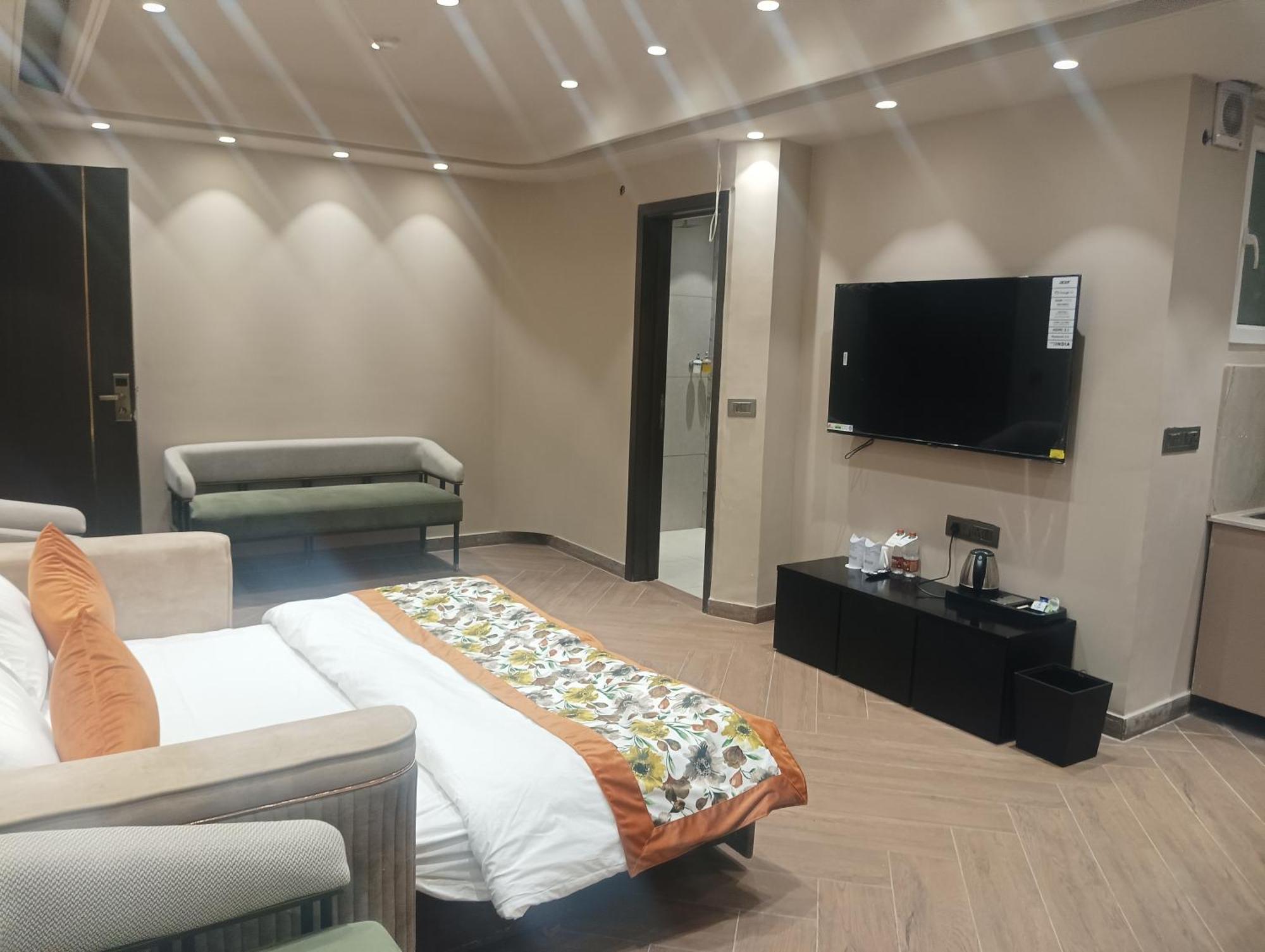 Hotel Cullinan By Qotel Janakpuri Delhi  Luaran gambar