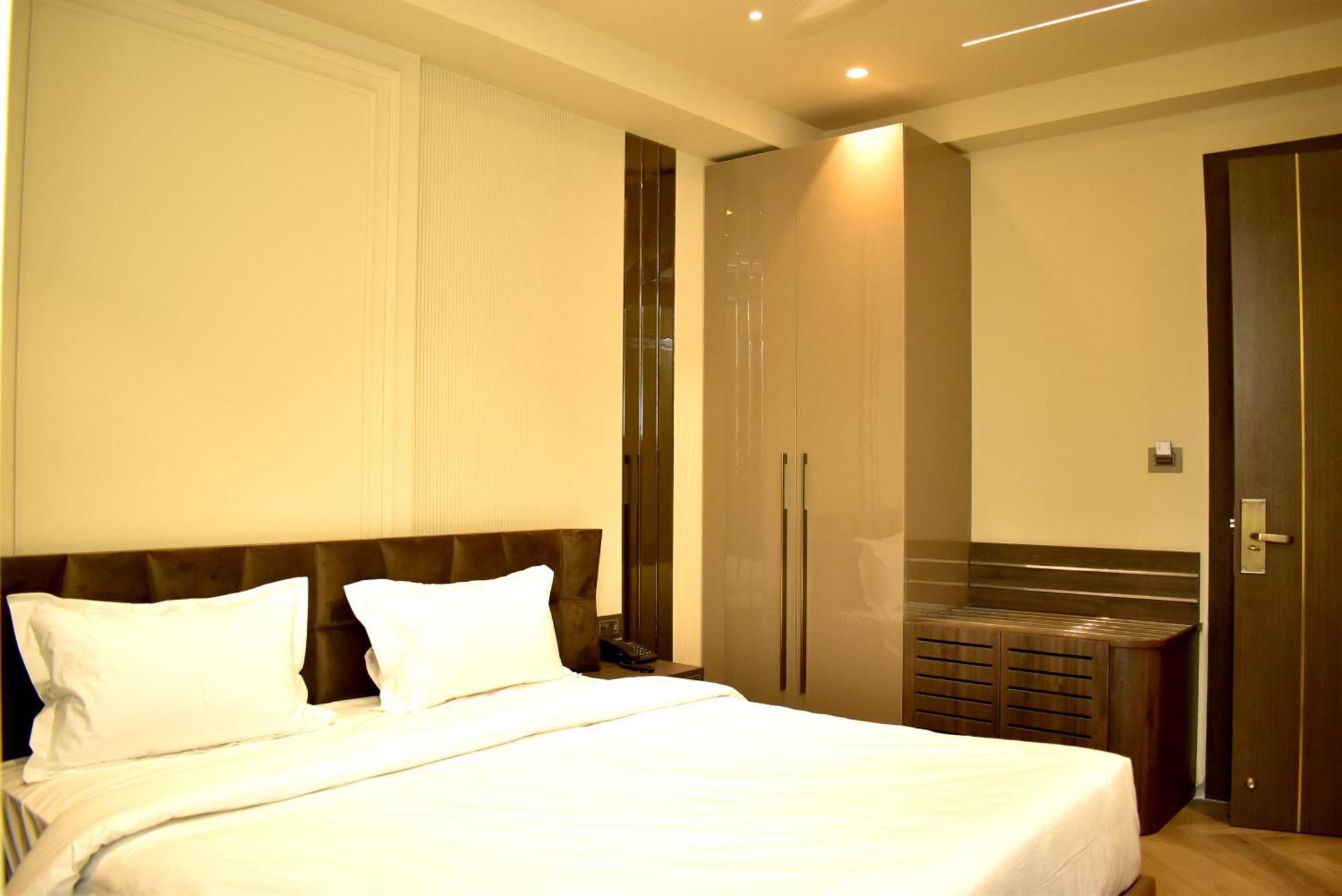 Hotel Cullinan By Qotel Janakpuri Delhi  Luaran gambar
