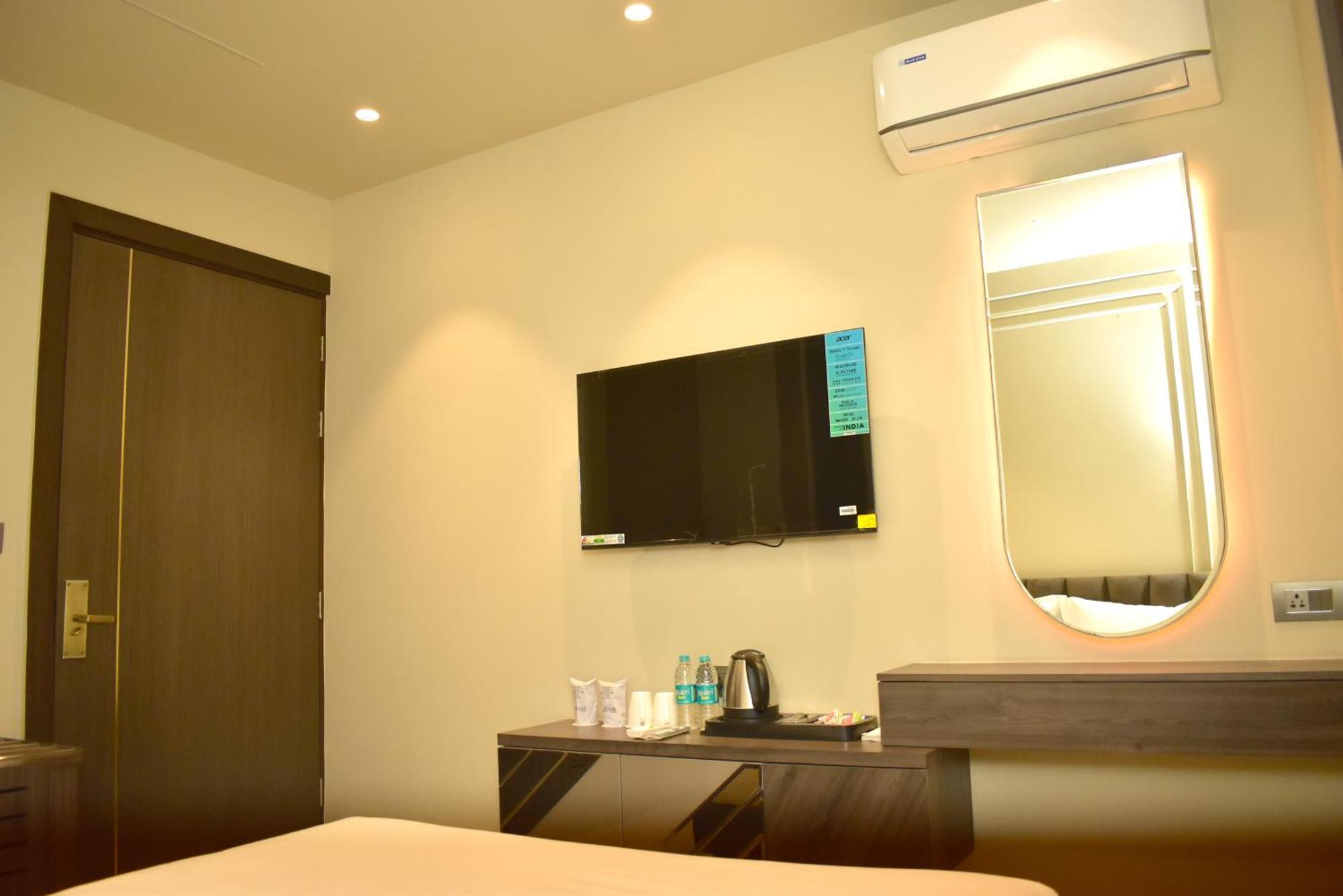 Hotel Cullinan By Qotel Janakpuri Delhi  Luaran gambar