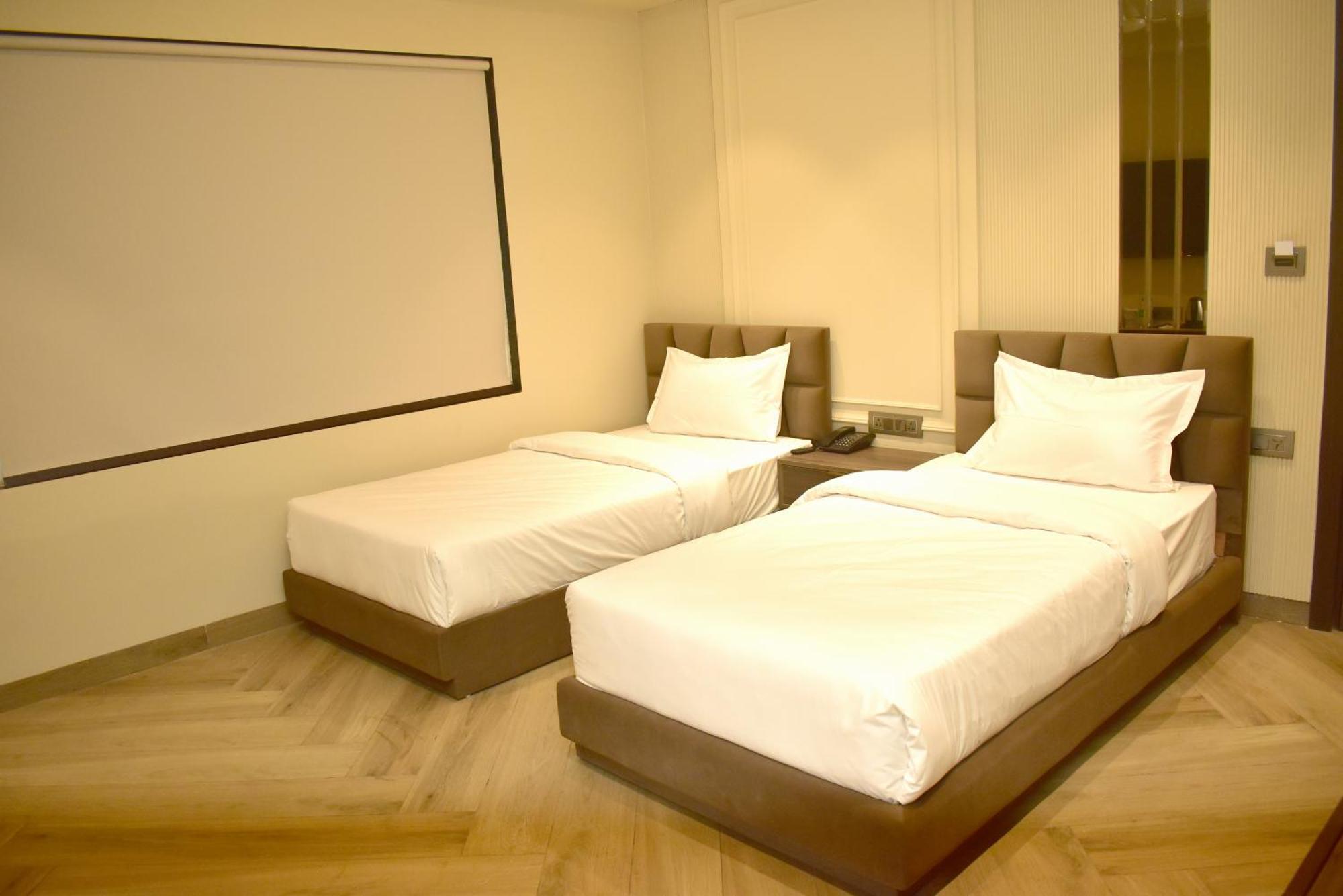 Hotel Cullinan By Qotel Janakpuri Delhi  Luaran gambar