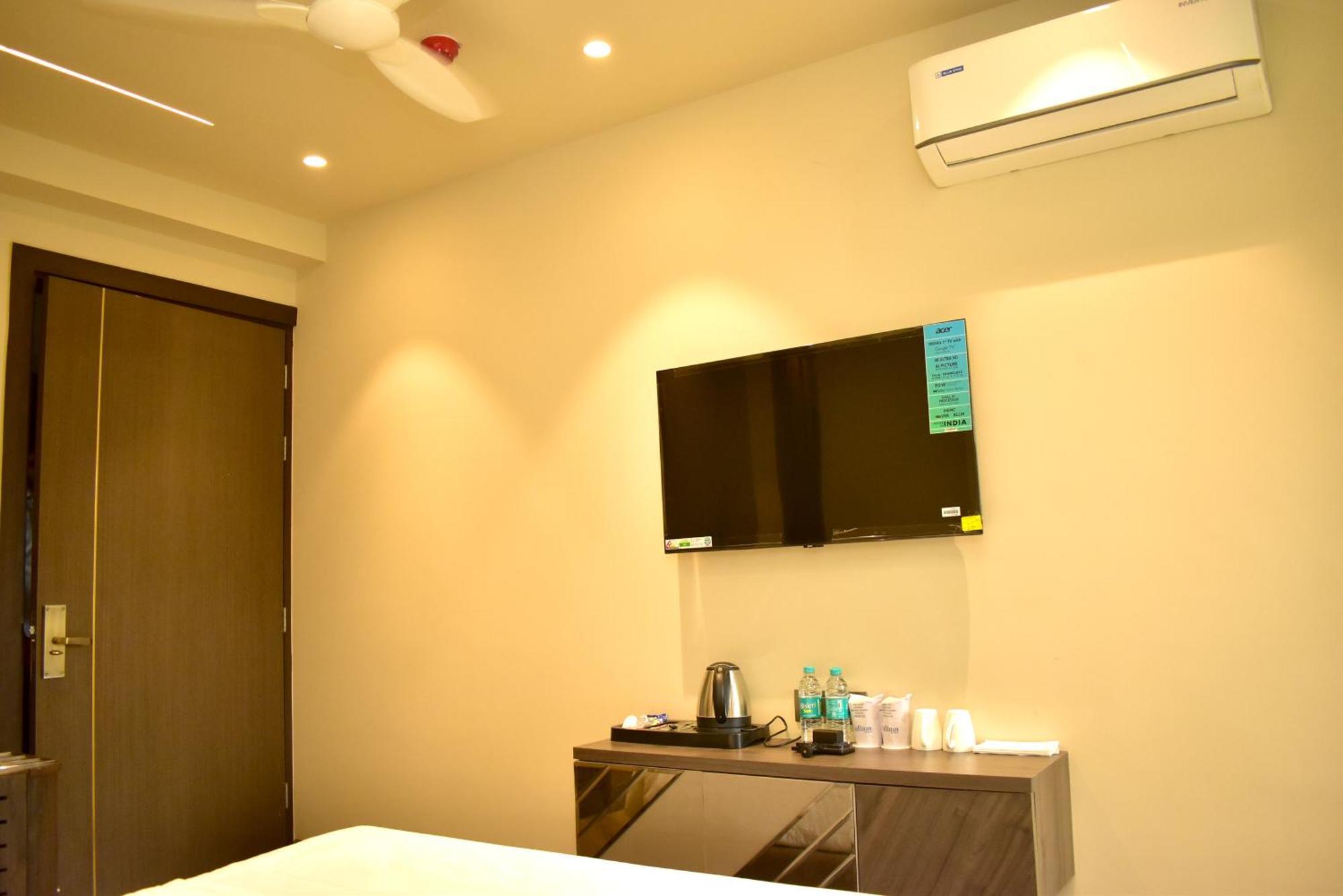 Hotel Cullinan By Qotel Janakpuri Delhi  Luaran gambar