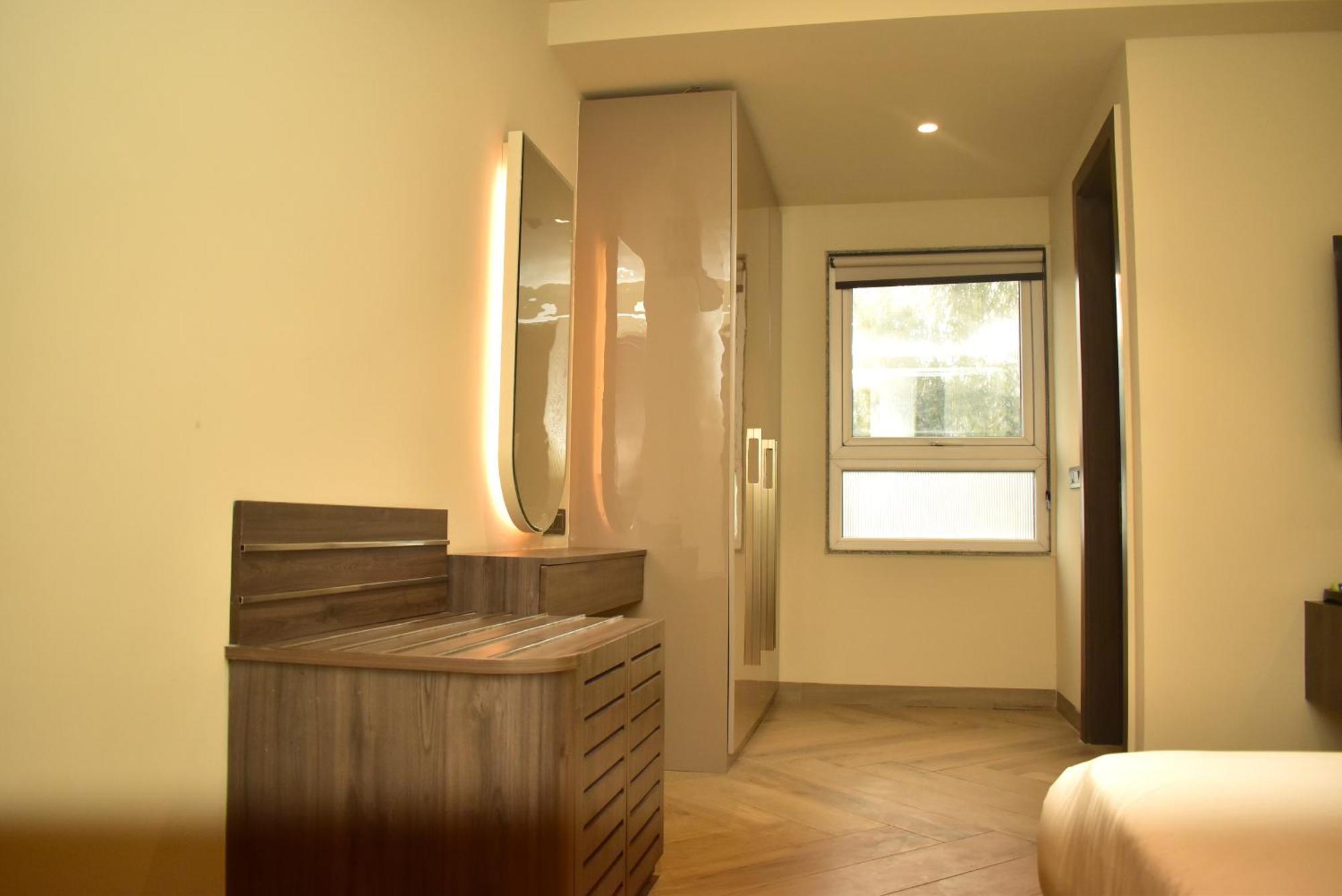 Hotel Cullinan By Qotel Janakpuri Delhi  Luaran gambar