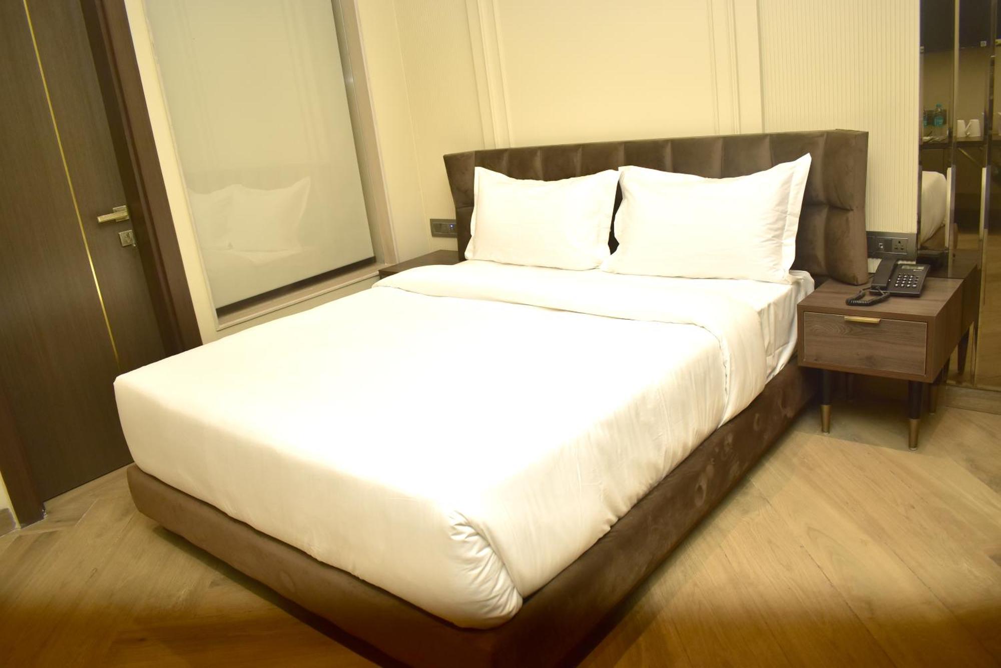 Hotel Cullinan By Qotel Janakpuri Delhi  Luaran gambar